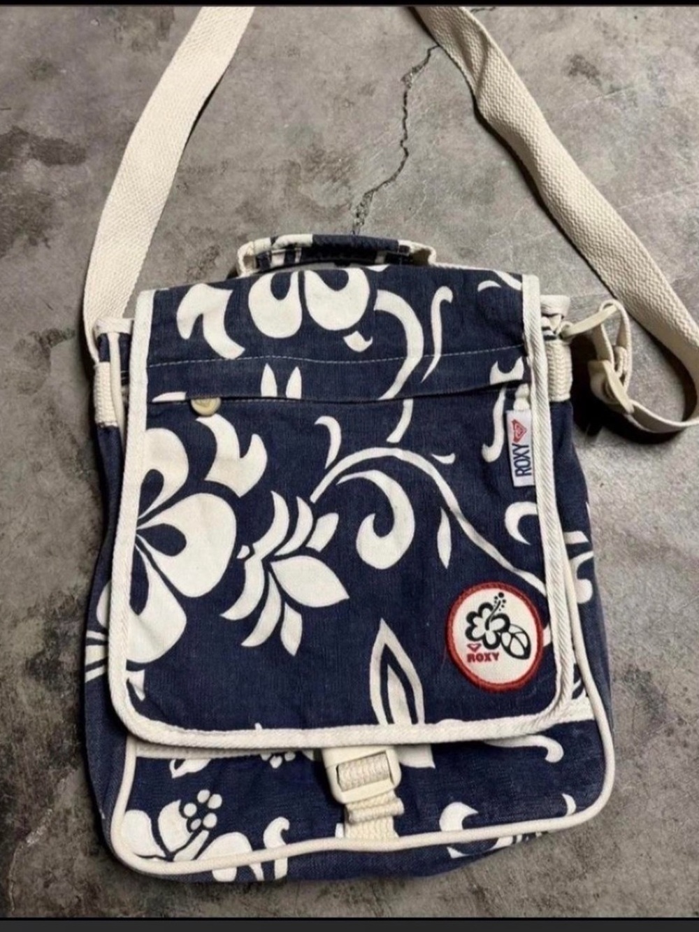 Vintage Roxy Navy and White Floral Crossbody with Cream Strap